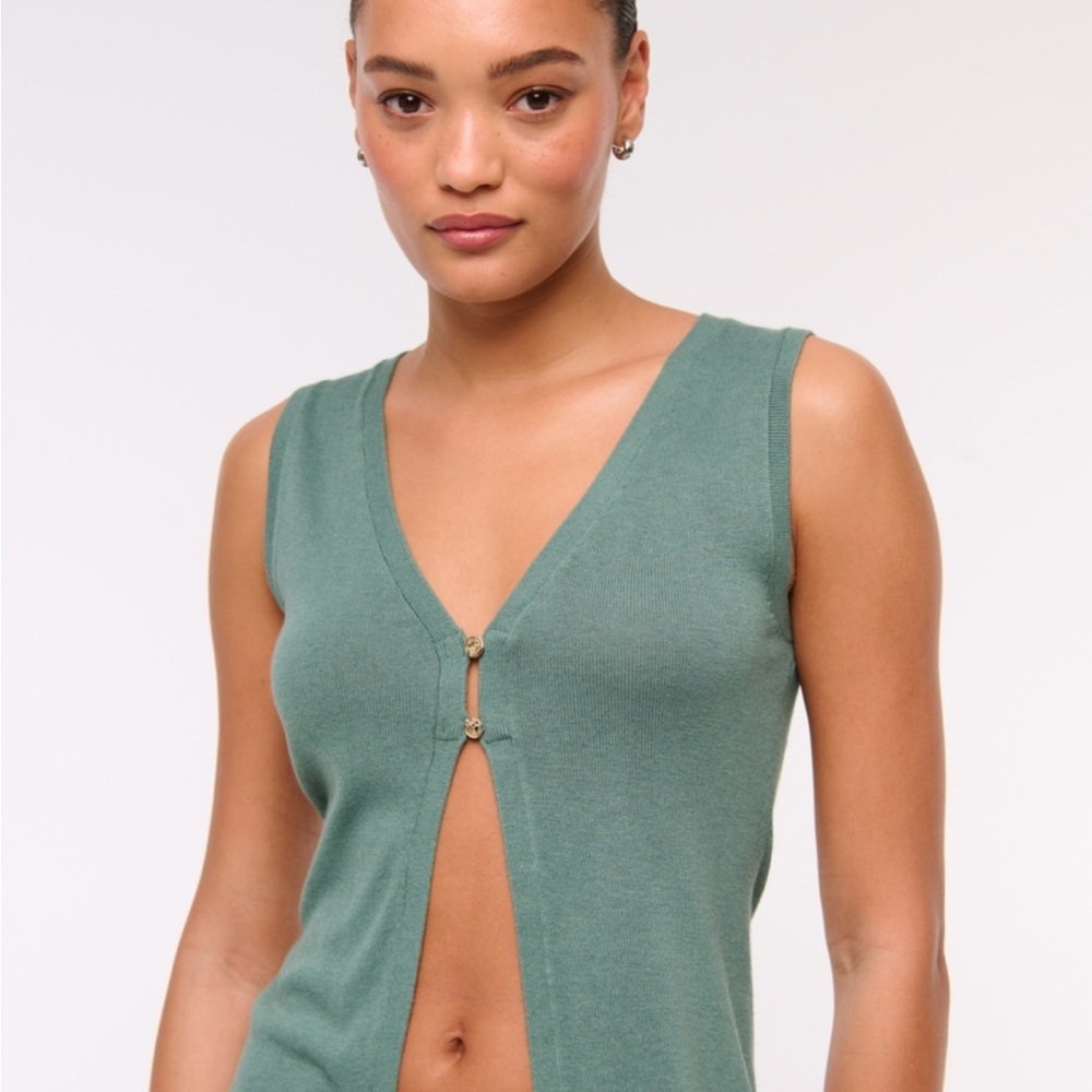 Abercrombie & Fitch Green sweater vest Top